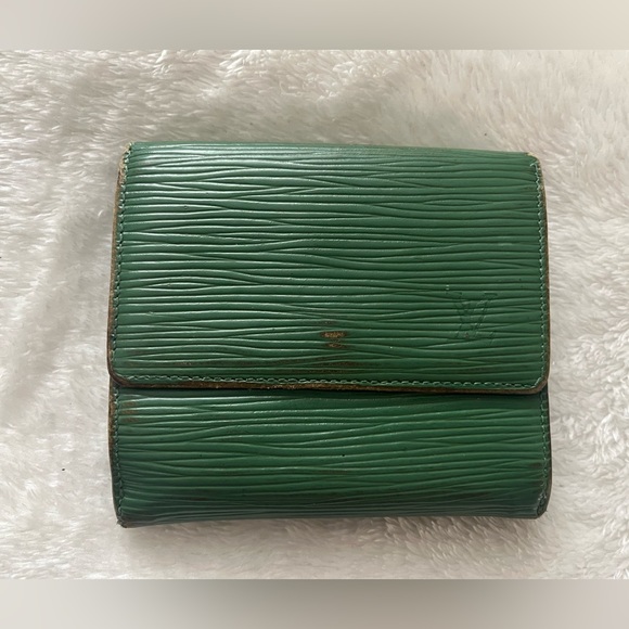 Louis Vuitton Handbags - Louis Vuitton bifold Elise Green wallet